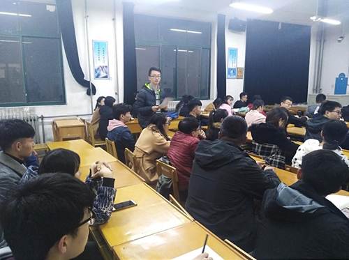 http://zhixing.xaut.edu.cn/__local/8/97/14/C983FF94F7161D0BC7A384FB19D_6B3DD736_19C1B.jpg