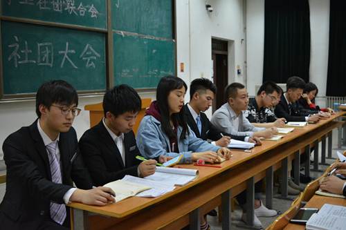 http://zhixing.xaut.edu.cn/__local/5/73/92/D866F03FF9B7F39AC6B74CB4807_E8877E3D_960C9.jpg